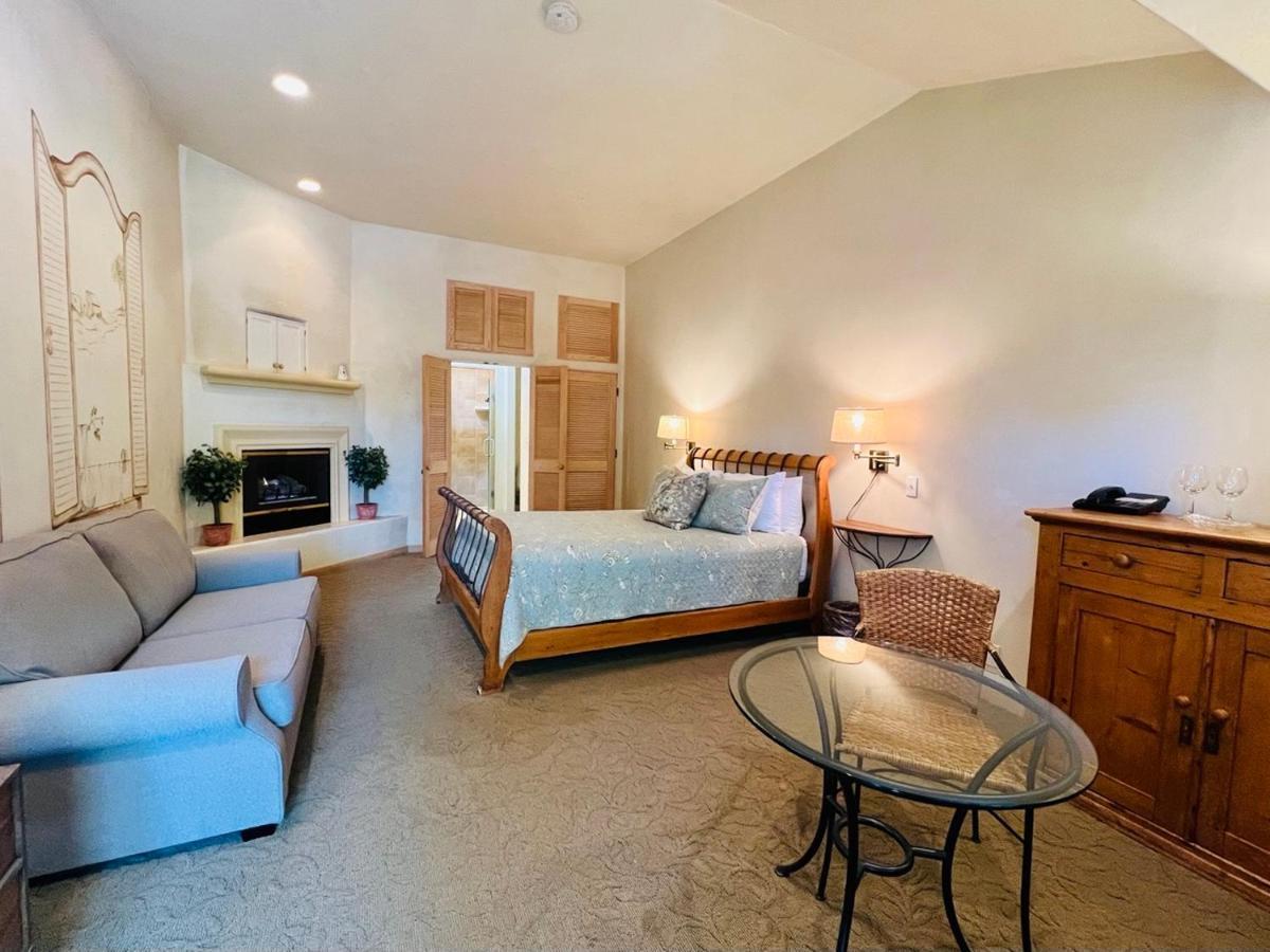 Petit Logis Inn Yountville Exterior photo