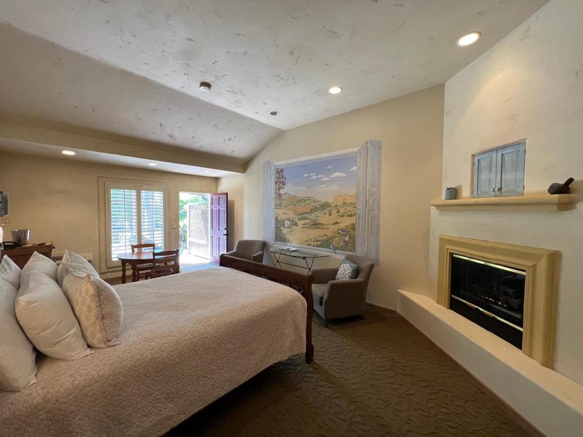 Petit Logis Inn Yountville Exterior photo